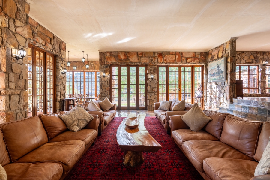 5 Bedroom Property for Sale in Uitenhage Rural Eastern Cape